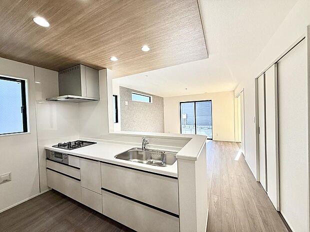 ■家族の絆を深める、温もりのあるキッチン