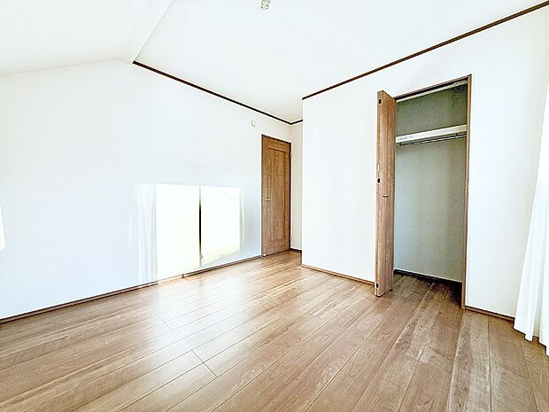 ■落ち着いた色合いのお部屋で穏やかな時間を楽しめます