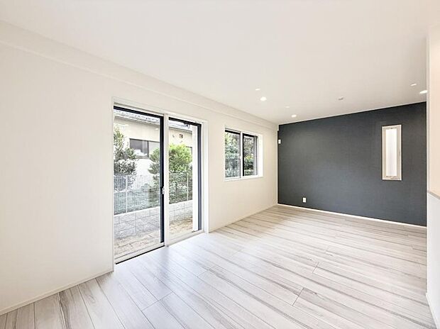 ■くつろぎと笑顔が集まる、心温まるリビング