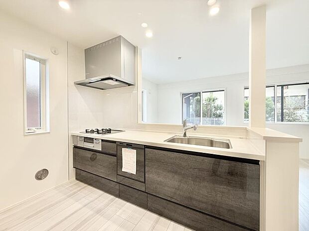 ■家族の絆を深める、温もりのあるキッチン