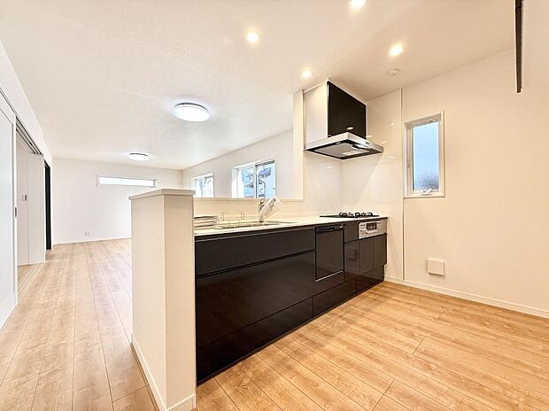 ■家族の絆を深める、温もりのあるキッチン