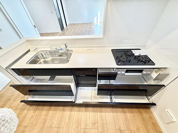 ■収納力豊富なシステムキッチンです！