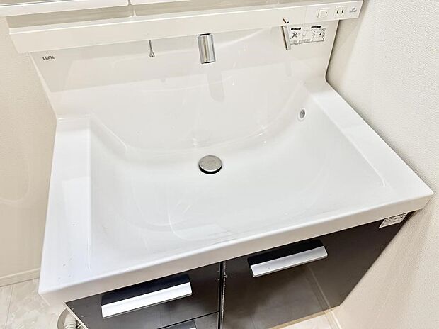 ■手洗いや顔を洗う時も快適に使える便利なシャワー