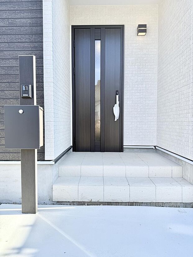 ■ 心地よい暮らしへとつながる、温かい玄関
