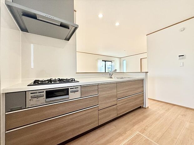 ■シンプルで美しく心地よい時間を生むキッチン空間