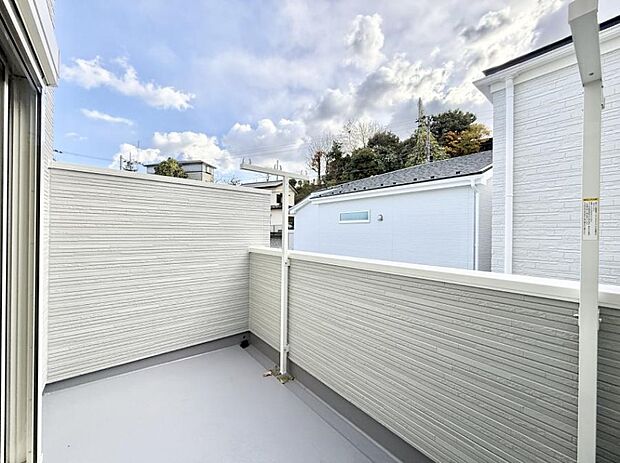 ■ 季節の移ろいを感じられる開放的な空間です