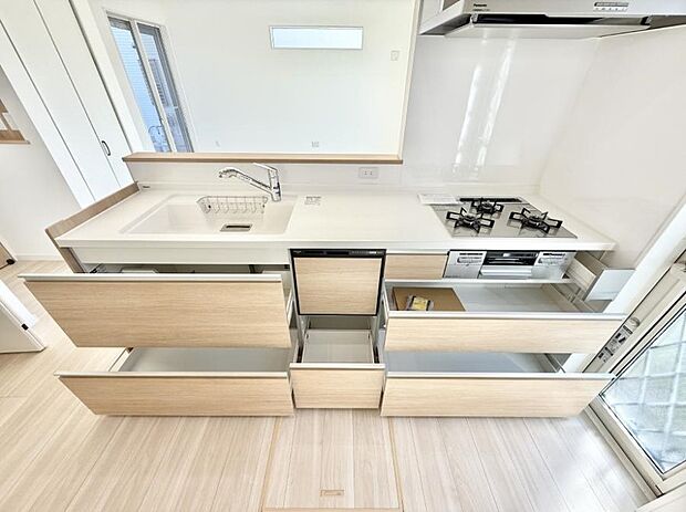 ■収納力豊富なシステムキッチンです！