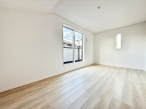 ■太陽がサンサンと降り注ぐお部屋は気持ちがいいですね
