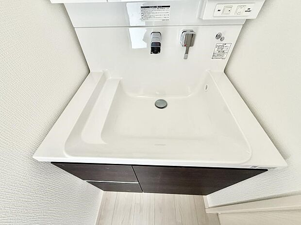 ■手洗いや顔を洗う時も快適に使える便利なシャワー