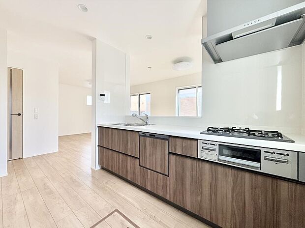 ■シンプルで機能的、毎日使いやすいキッチン