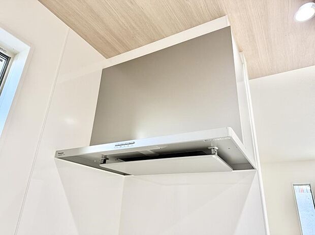 ■調理時の蒸気や匂いが換気扇に誘導され、効率的に排煙ができます。
