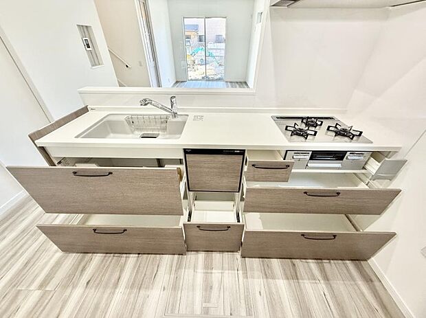 ■家族の絆を深める、温もりのあるキッチン