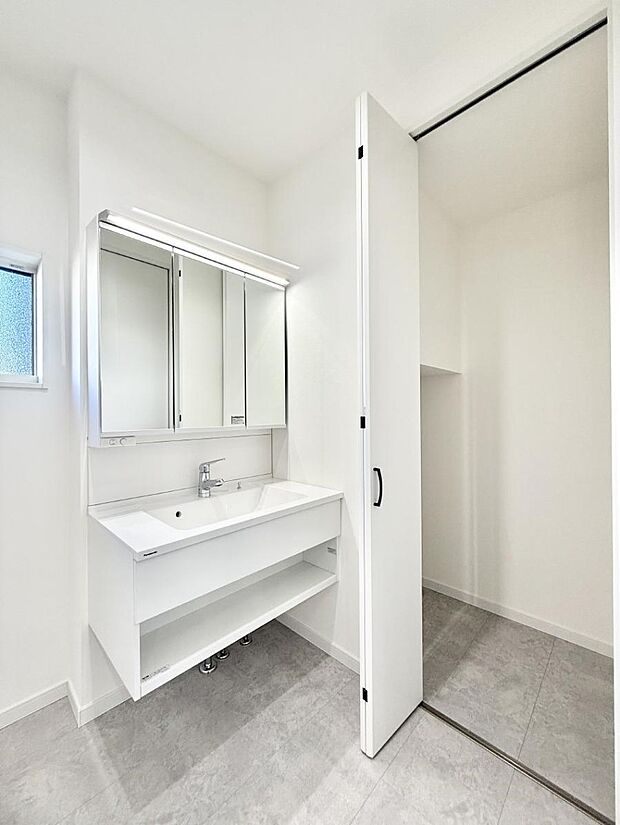 ■朝の準備がスムーズにできる広さです