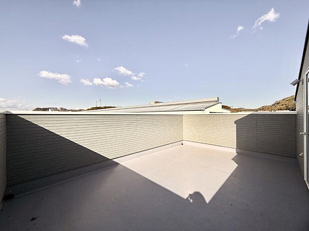 ■ 季節の移ろいを感じられる開放的な空間です