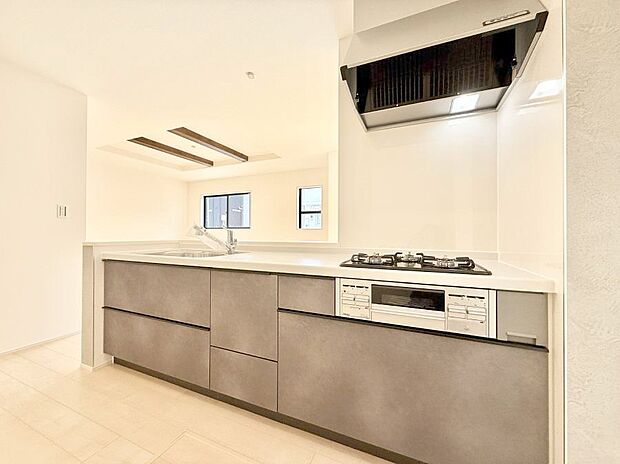 ■シンプルで美しく心地よい時間を生むキッチン空間