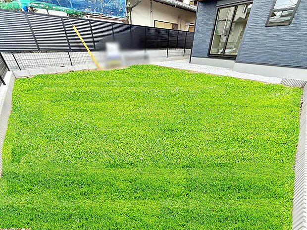 ※芝生はイメージです