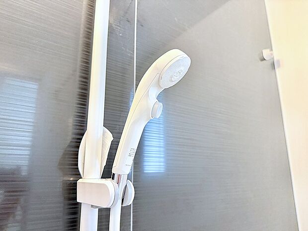 ■手元で簡単に止水できるため、水の無駄遣いを減らすことができます。