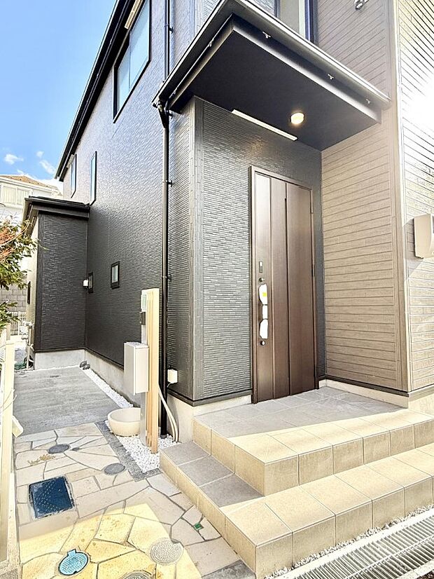 ■ 心地よい暮らしへとつながる、温かい玄関