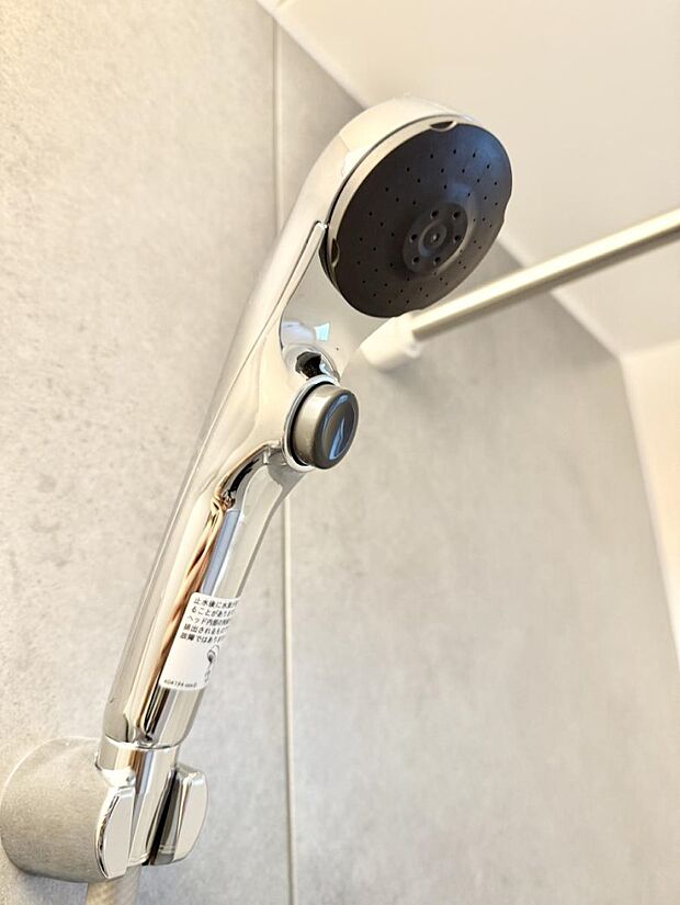 ■手洗いや顔を洗う時も快適に使える便利なシャワー