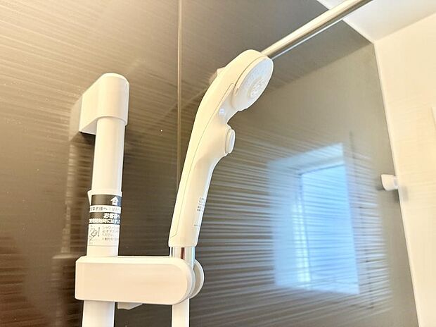 ■手元で簡単に止水できるため、水の無駄遣いを減らすことができます。