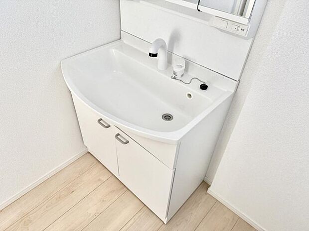 ■手洗いや顔を洗う時も快適に使える便利なシャワー