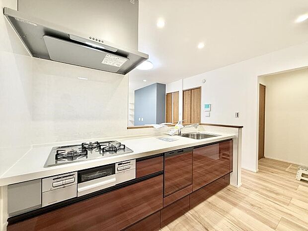 ■シンプルで機能的、毎日使いやすいキッチン