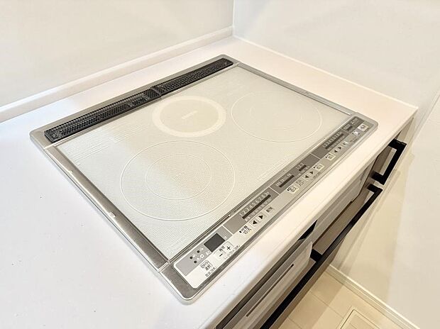 ■お手入れが楽なIHクッキングヒーターです♪