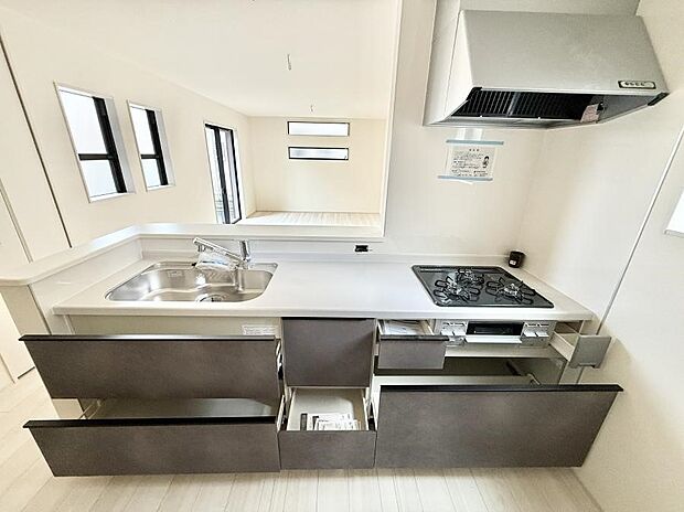 ■家族の絆を深める、温もりのあるキッチン