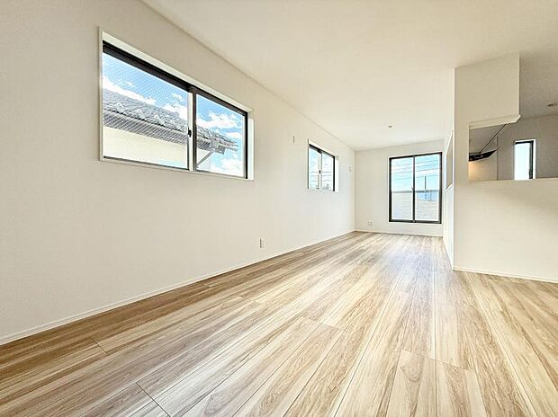 ■くつろぎと笑顔が集まる、心温まるリビング