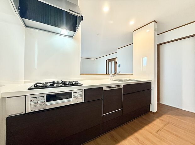 ■家族の絆を深める、温もりのあるキッチン