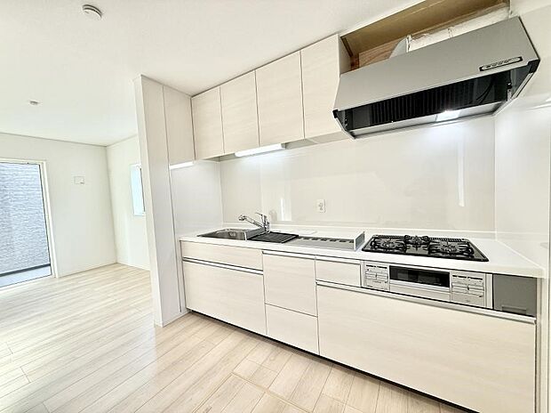 ■シンプルで機能的、毎日使いやすいキッチン