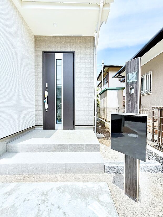 ■玄関はお家の顔!おしゃれな玄関アプローチでお客様をお迎え!