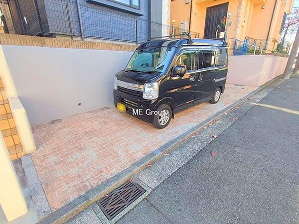 ■自宅にある駐車スペースなので安心ですね