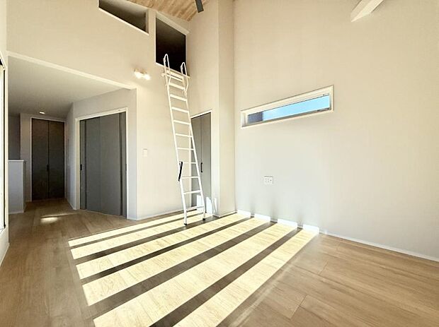 ■くつろぎと笑顔が集まる、心温まるリビング