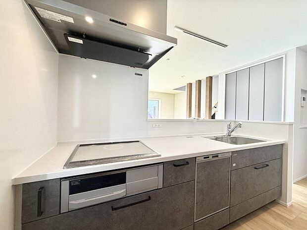 ■シンプルで美しく心地よい時間を生むキッチン空間