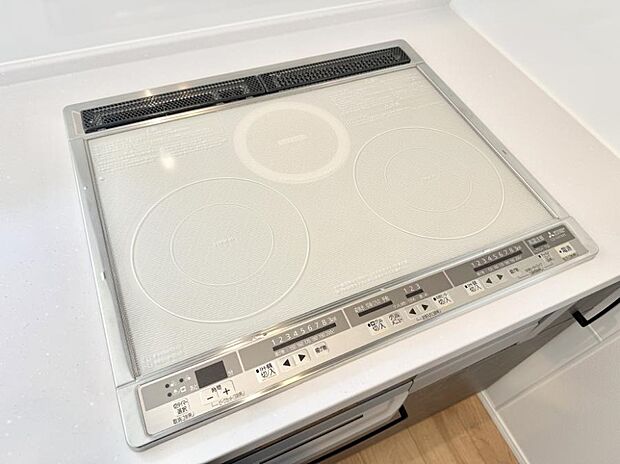 ■お手入れが楽なＩＨクッキングヒーターです♪