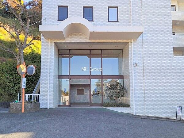 ■管理の行き届いたエントランスで安心して暮らせる環境です