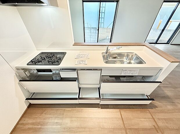 ■家族の絆を深める、温もりのあるキッチン