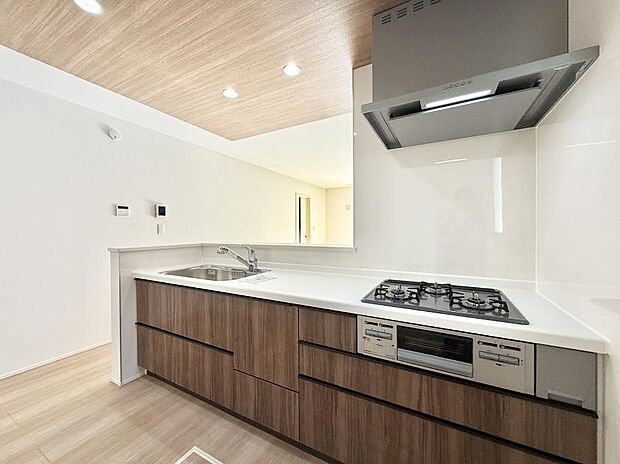 ■シンプルで美しく心地よい時間を生むキッチン空間