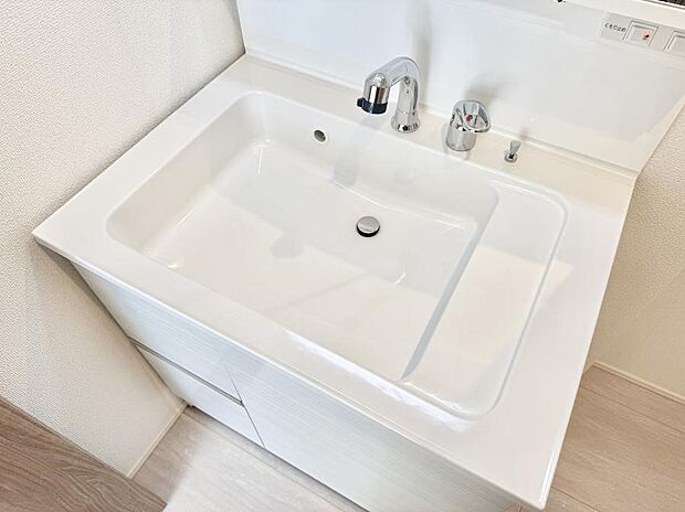 ■手洗いや顔を洗う時も快適に使える便利なシャワー