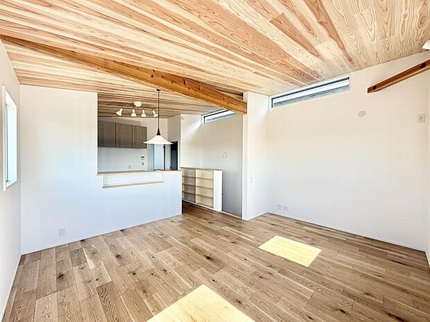 ■心落ち着く場所、ゆったり過ごせるリビング