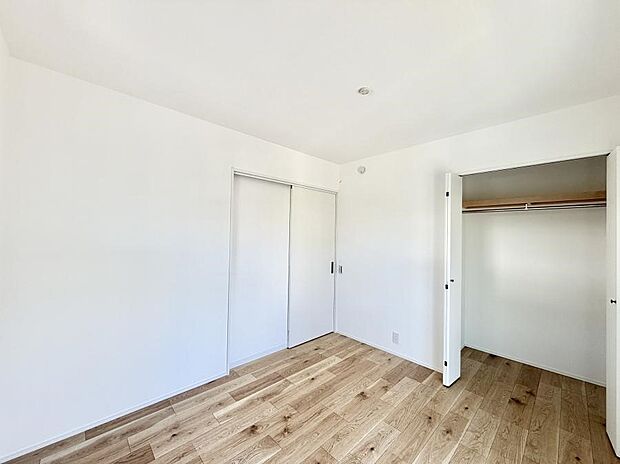 ■落ち着いた色合いのお部屋で穏やかな時間を楽しめます