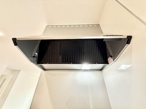 ■調理時の蒸気や匂いが換気扇に誘導され、効率的に排煙ができます。