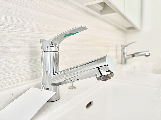 ■手洗いや顔を洗う時も快適に使える便利なシャワー