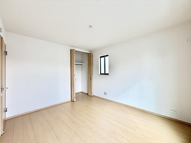 ■落ち着いた雰囲気のお部屋で心が安らぐ空間