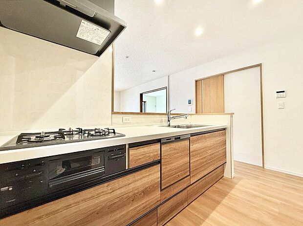 ■シンプルで美しく心地よい時間を生むキッチン空間