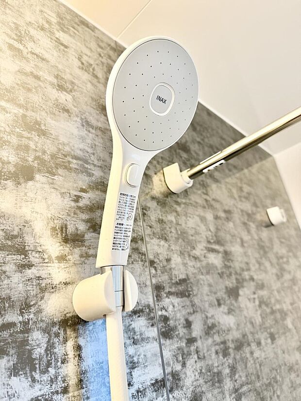 ■手元で簡単に止水できるため、水の無駄遣いを減らすことができます。