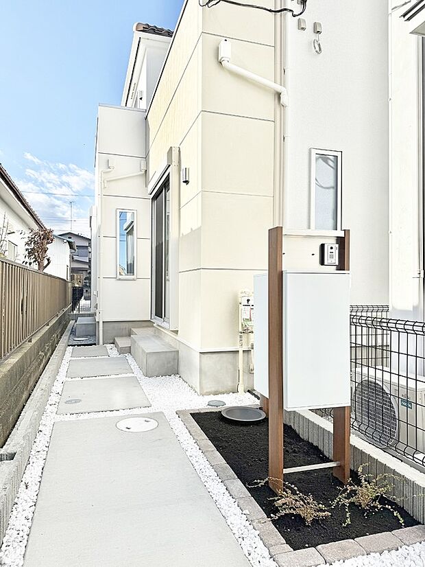 ■ 家族とゲストをやさしく迎える、心温まる玄関