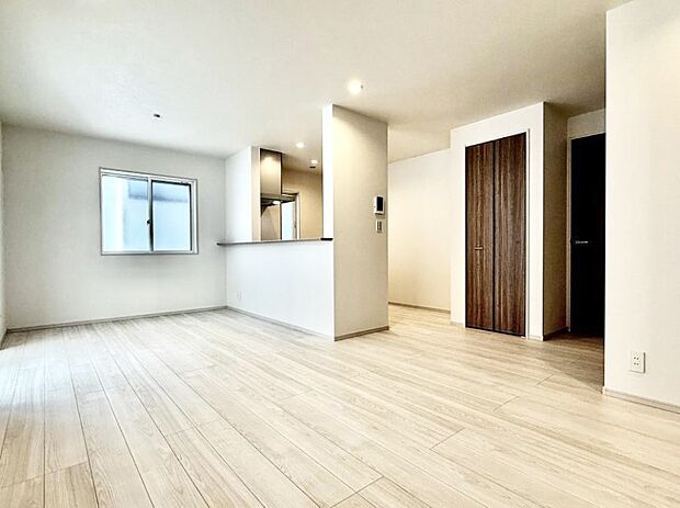 ■くつろぎと笑顔が集まる、心温まるリビング