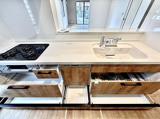 ■家族の絆を深める、温もりのあるキッチン